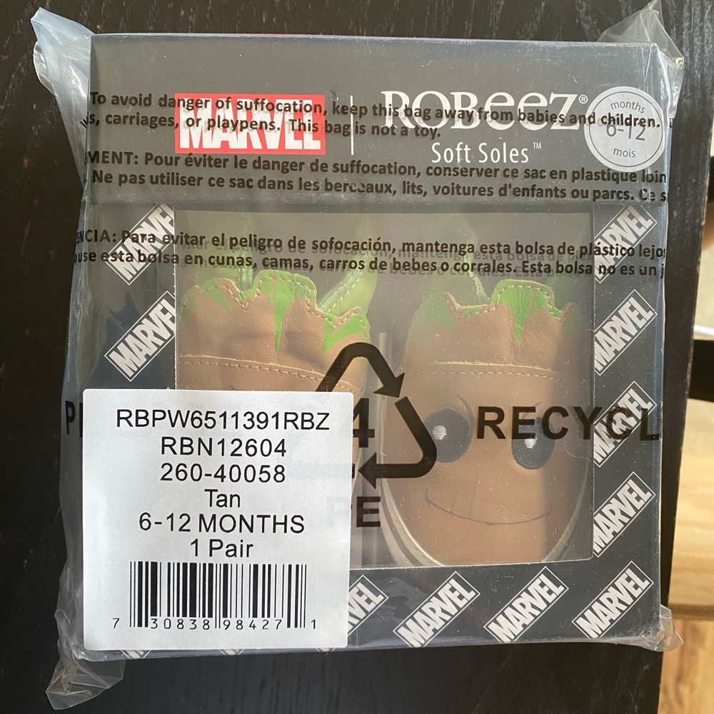 Infant soft sole shoe